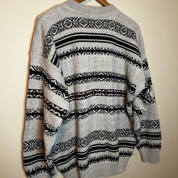 Vintage Knit patterned Sweater - Picture 3 of 5